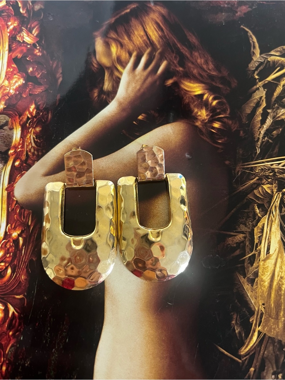 Vintage Hammered Gold Tone Belt Buckle Statement Earrings Retro Modernist 2”
